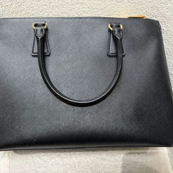 Prada Tote Handbag Color Black - Picture 4 of 11